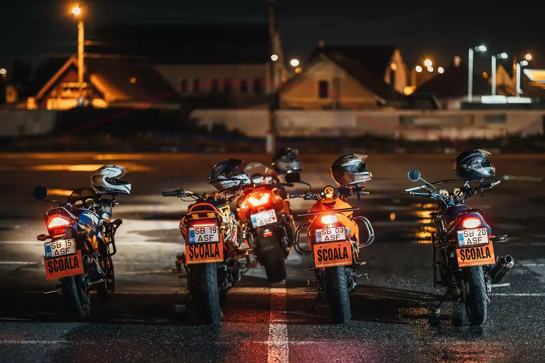 Scoala Moto ASF - Motociclete Scoala Spate